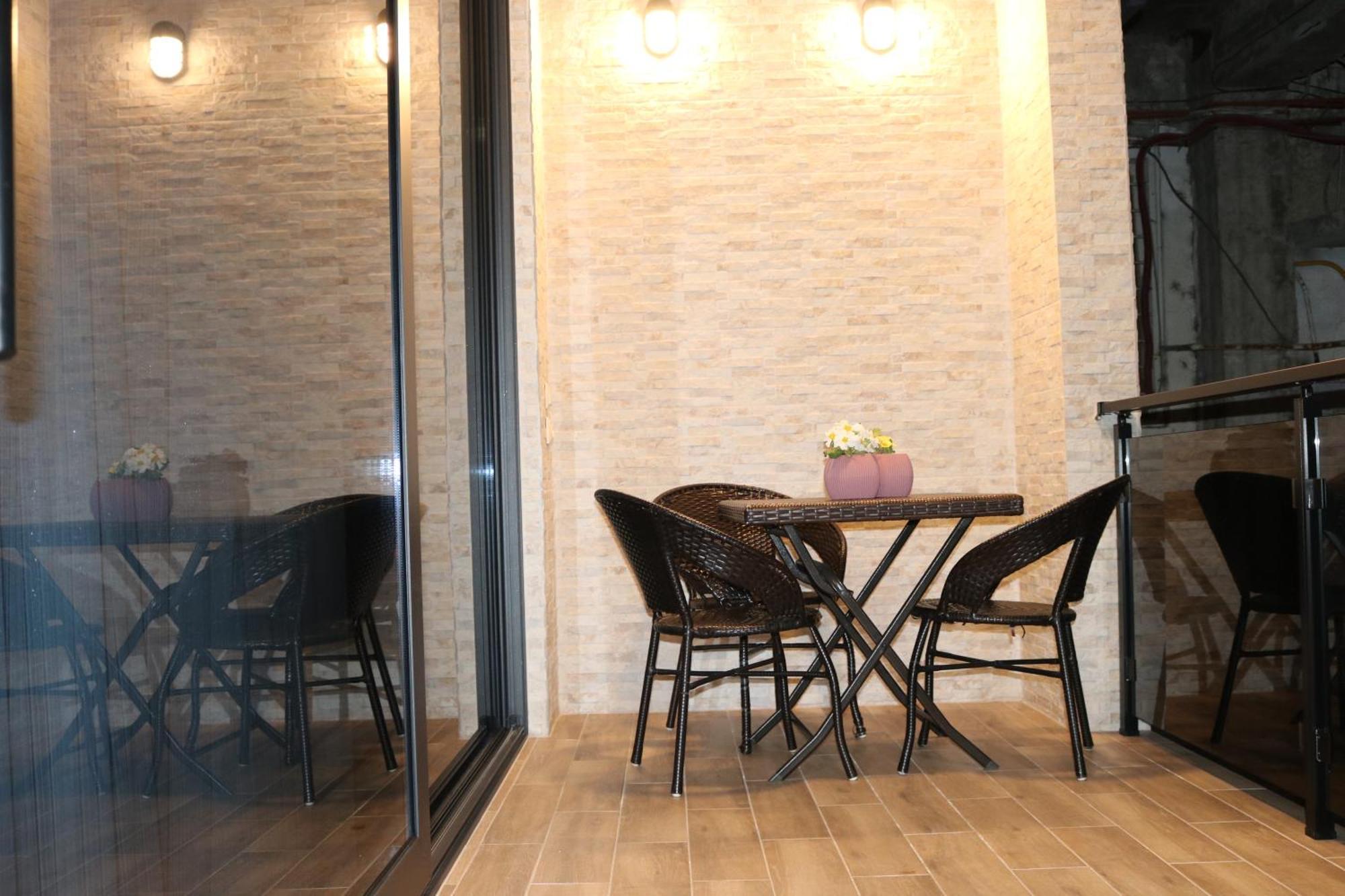 Apartment Near The Sea 1 コブレチ エクステリア 写真