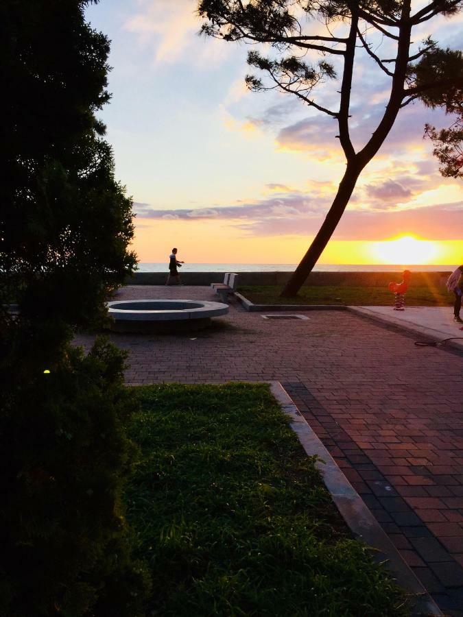 Apartment Near The Sea 1 コブレチ エクステリア 写真
