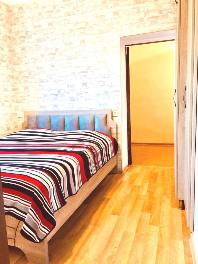 Apartment Near The Sea 1 コブレチ エクステリア 写真